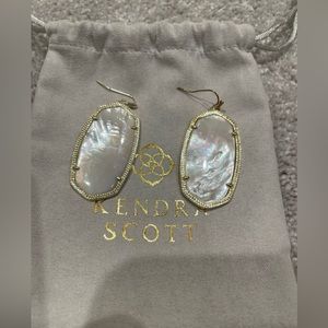 Kendra Scott drop earrings